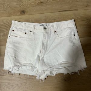 Mid rise boyfriend shorts